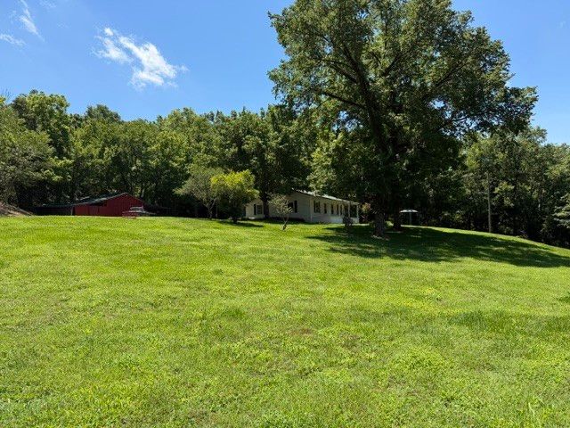 335 Lane Branch Rd, Fayetteville, TN 37334