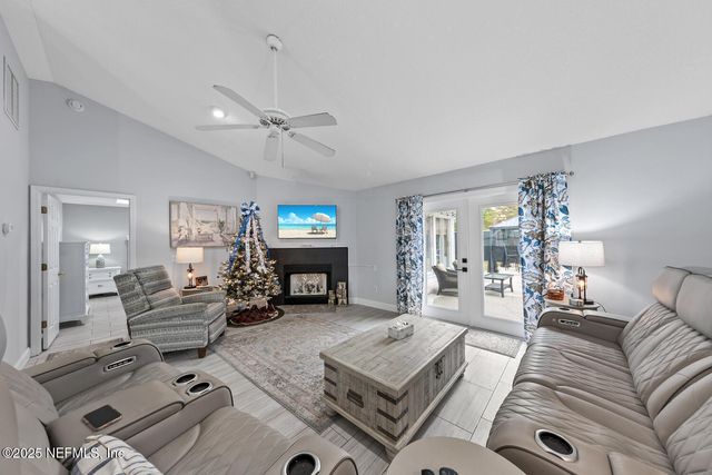 14065 LA LAUNA Circle N, Jacksonville, FL 32225