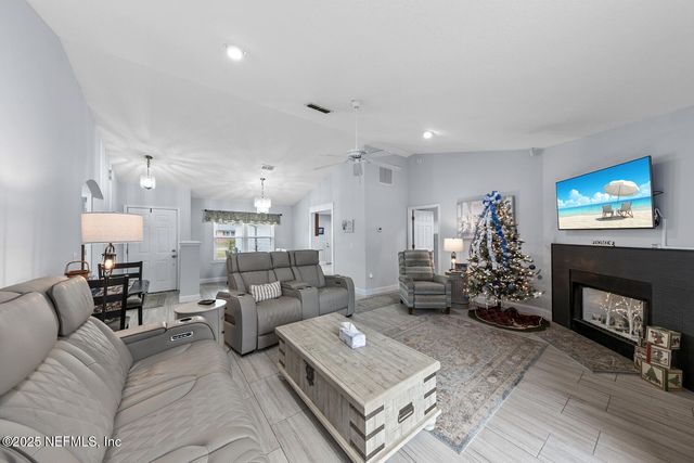 14065 LA LAUNA Circle N, Jacksonville, FL 32225