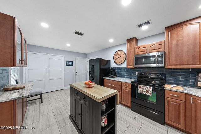 14065 LA LAUNA Circle N, Jacksonville, FL 32225