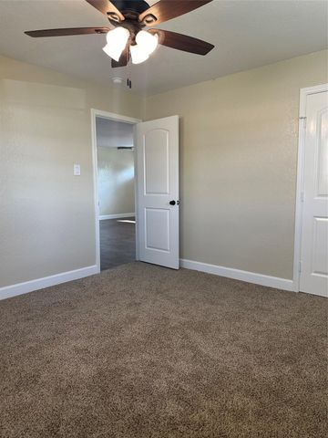 608 County Road 157, Alvin, TX 77511