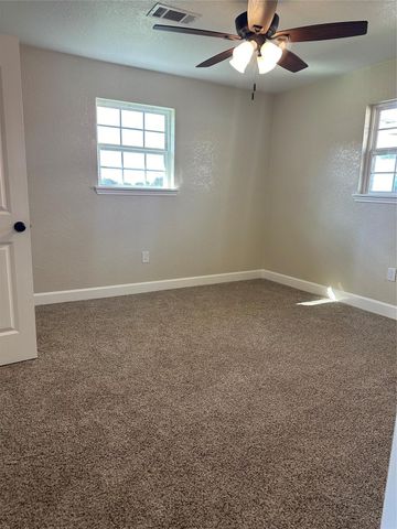 608 County Road 157, Alvin, TX 77511