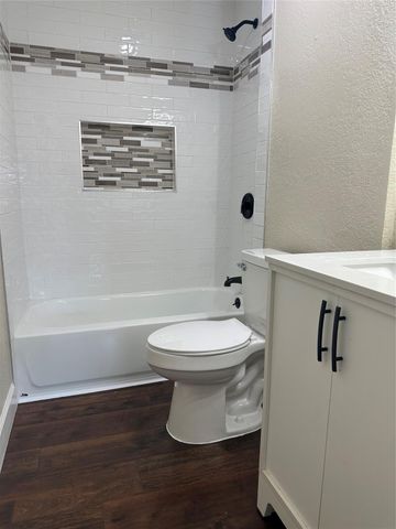 608 County Road 157, Alvin, TX 77511