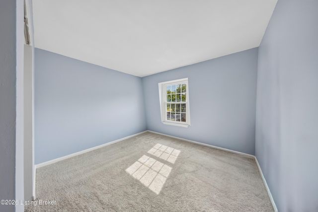 308 Chanel Ct APT 6, Louisville, KY 40218