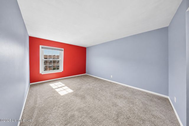 308 Chanel Ct APT 6, Louisville, KY 40218