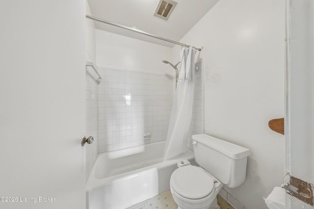 308 Chanel Ct APT 6, Louisville, KY 40218