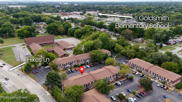 308 Chanel Ct APT 6, Louisville, KY 40218