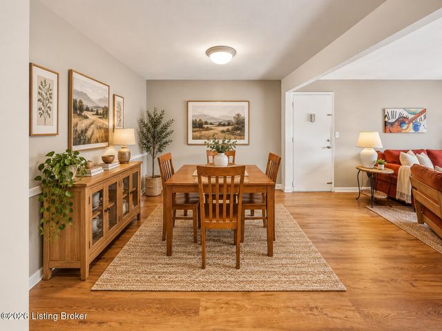 308 Chanel Ct APT 6, Louisville, KY 40218