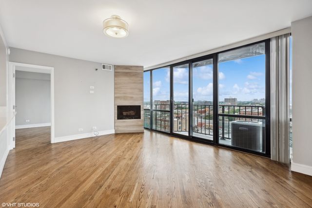 1309 N Wells Street 1303, Chicago, IL 60610