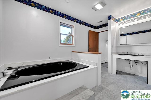 3662 Dogwood Road, Lehigh Twp, PA 18038