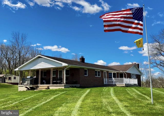 1744 OLD SWEDE RD, Douglassville, PA 19518