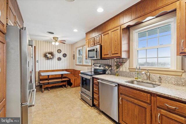 1744 OLD SWEDE RD, Douglassville, PA 19518