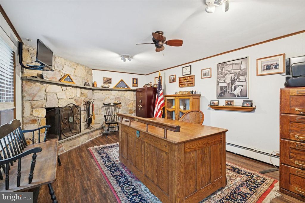 Image 25 of property listing at 1744 OLD SWEDE RD, Douglassville, PA 19518