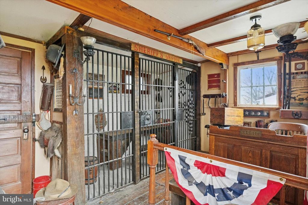 Image 34 of property listing at 1744 OLD SWEDE RD, Douglassville, PA 19518