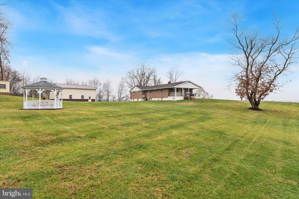 Image 42 of property listing at 1744 OLD SWEDE RD, Douglassville, PA 19518