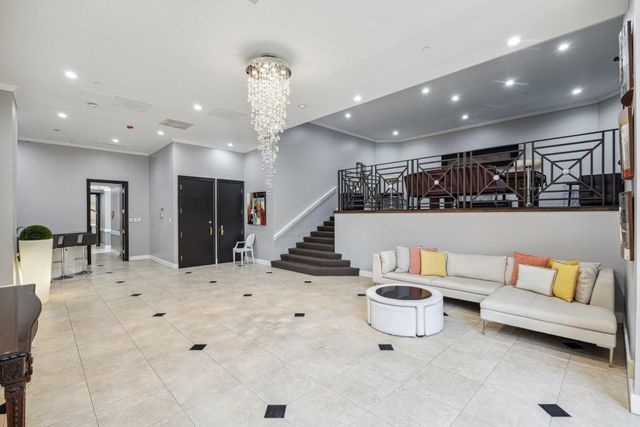 3350 Mccue 1702, Houston, TX 77056