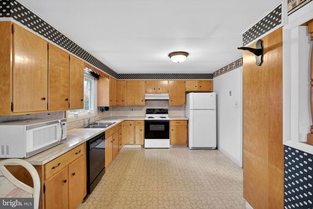 17 PENN ST, Coatesville, PA 19320