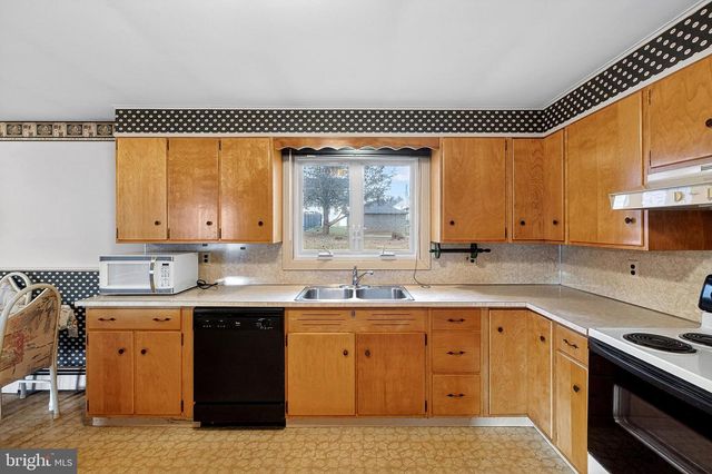 17 PENN ST, Coatesville, PA 19320