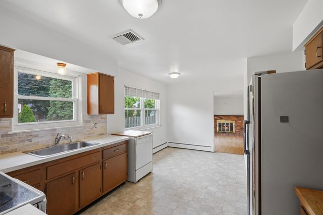 14140 Hubbard Street, Livonia City, MI 48154