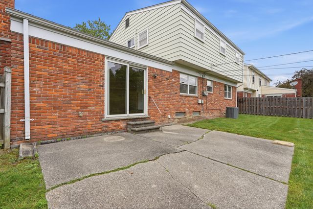 14140 Hubbard Street, Livonia City, MI 48154