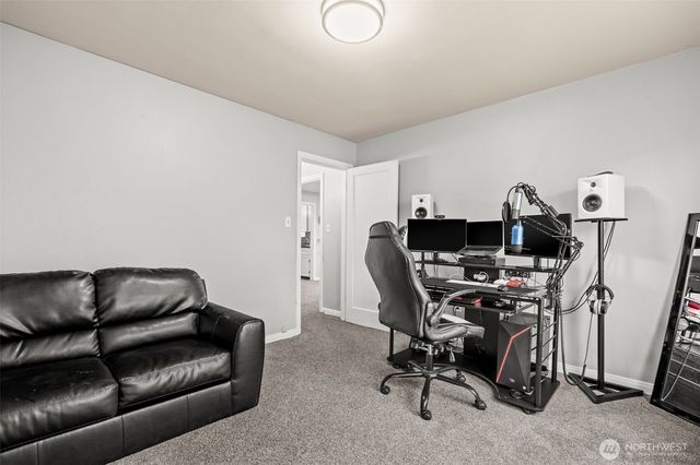 220 S 61st Street, Tacoma, WA 98408