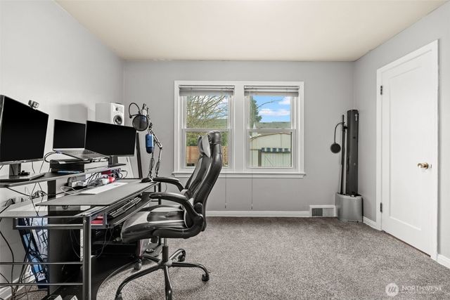 220 S 61st Street, Tacoma, WA 98408