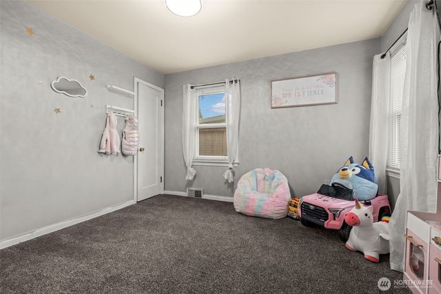 220 S 61st Street, Tacoma, WA 98408