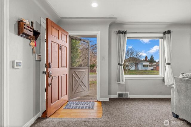 220 S 61st Street, Tacoma, WA 98408