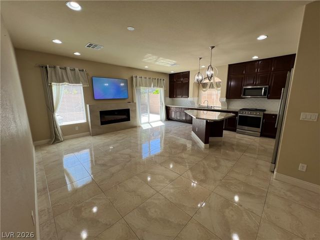 10628 Aphrodite Street, Las Vegas, NV 89183