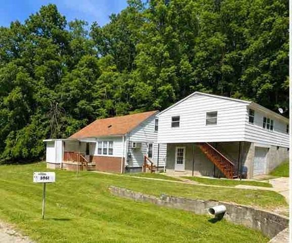 849 Grapevine Road, Huntington, WV 25701