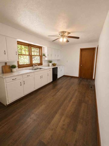 849 Grapevine Road, Huntington, WV 25701
