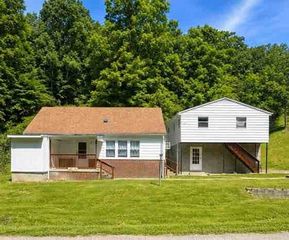 849 Grapevine Road, Huntington, WV 25701