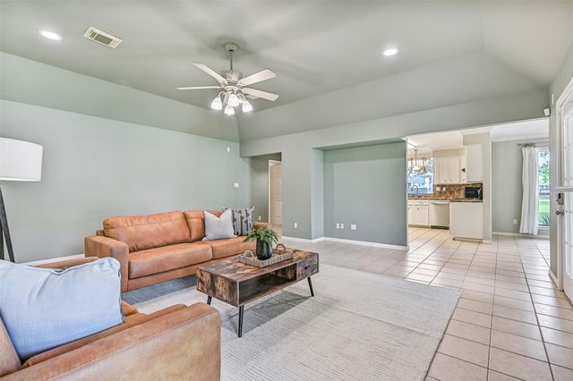304 Chester Drive, Friendswood, TX 77546