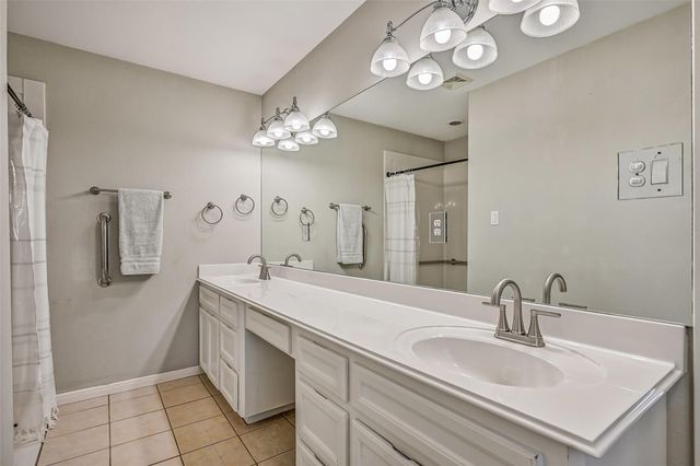 304 Chester Drive, Friendswood, TX 77546