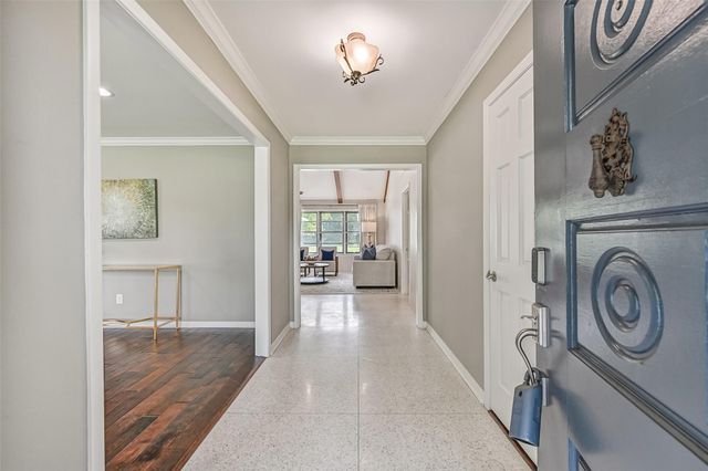 304 Chester Drive, Friendswood, TX 77546