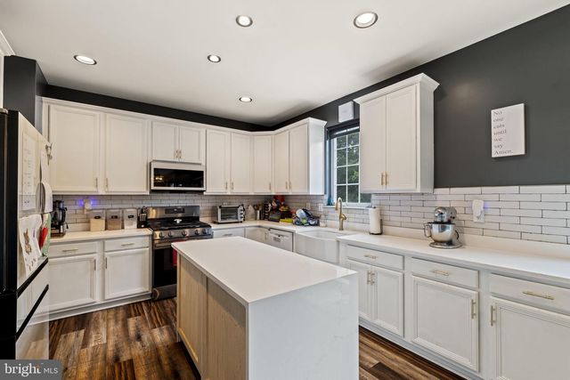 545 SAXON, West Deptford, NJ 08086