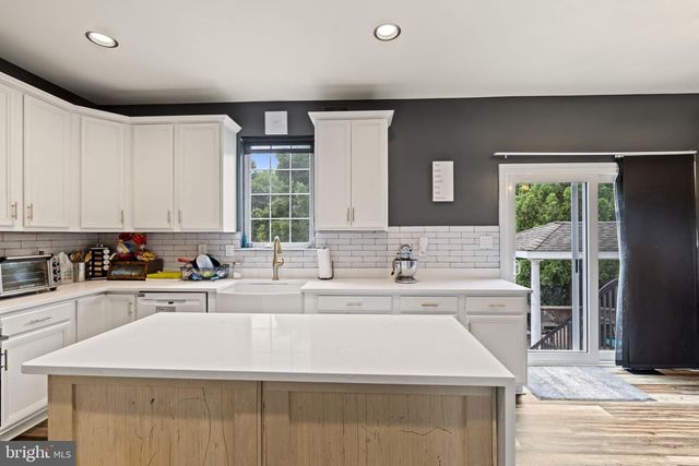 545 SAXON, West Deptford, NJ 08086