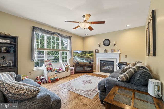 545 SAXON, West Deptford, NJ 08086
