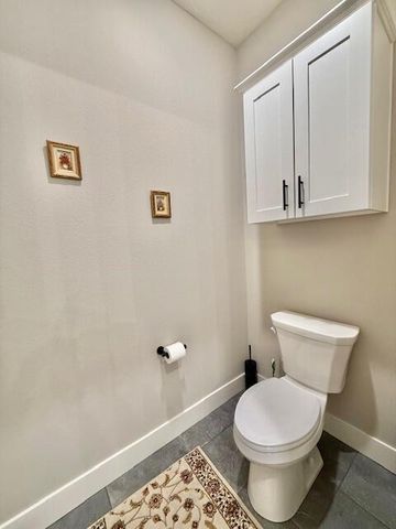 1097 W Franklin Court, Springfield, MO 65810