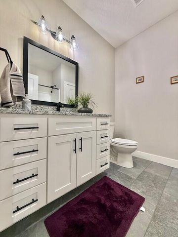 1097 W Franklin Court, Springfield, MO 65810