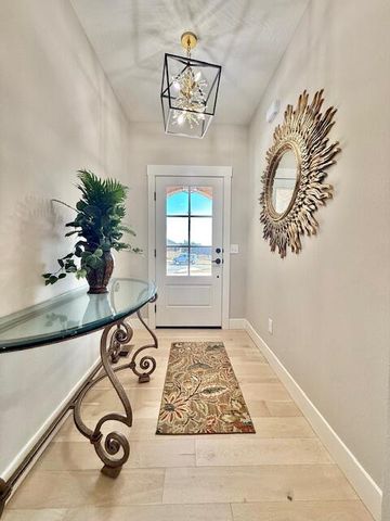 1097 W Franklin Court, Springfield, MO 65810