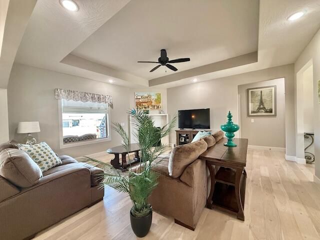 1097 W Franklin Court, Springfield, MO 65810