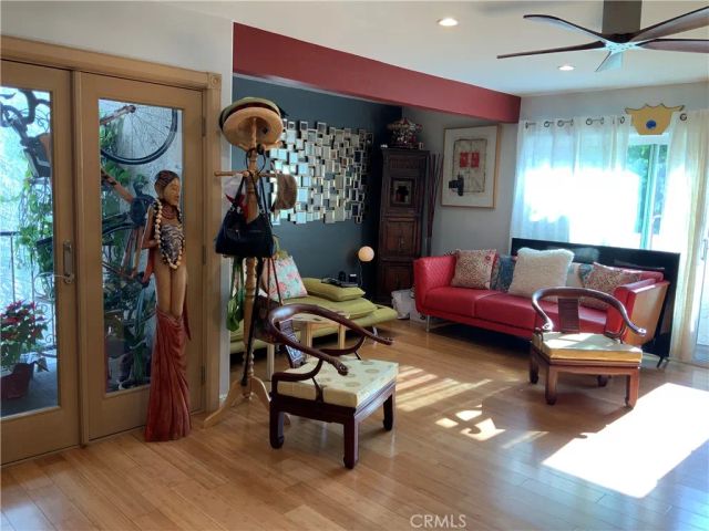 409 Burchett 220, Glendale, CA 91203