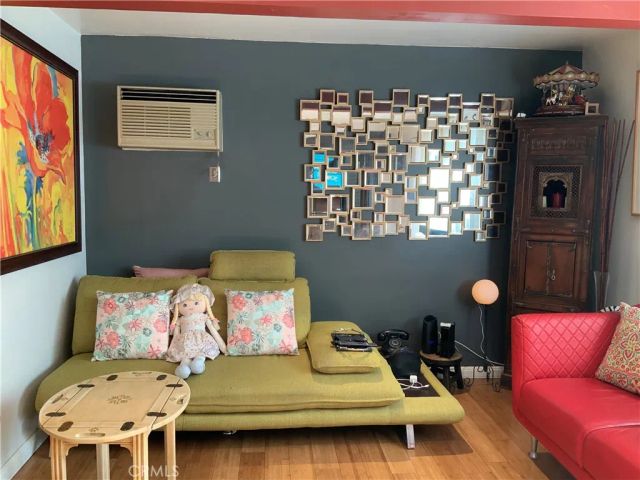 409 Burchett 220, Glendale, CA 91203