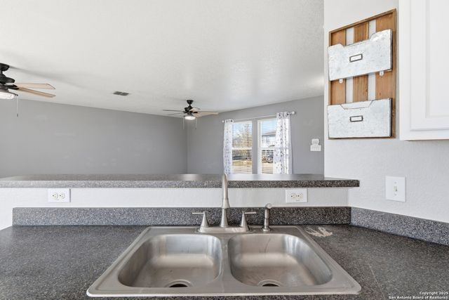 3216 Crested Creek, New Braunfels, TX 78130