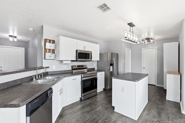 3216 Crested Creek, New Braunfels, TX 78130