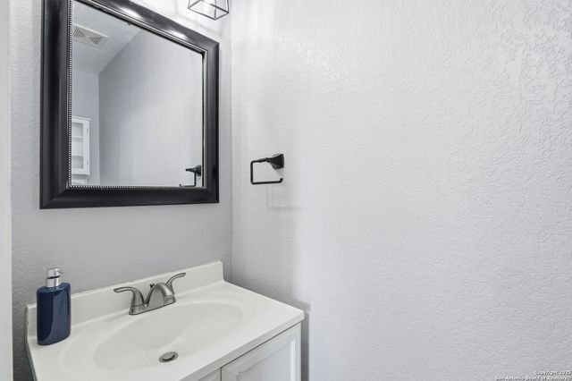 3216 Crested Creek, New Braunfels, TX 78130