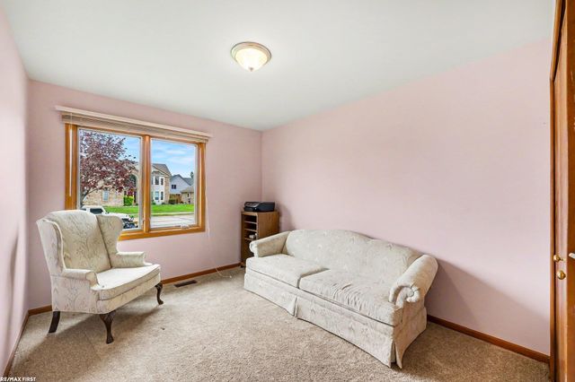15916 French Creek Drive, Fraser, MI 48026