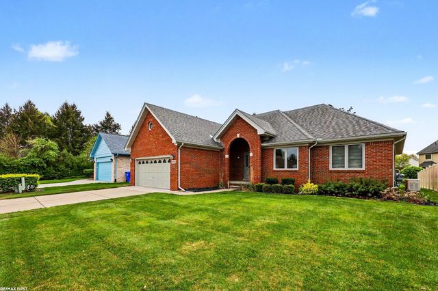 15916 French Creek Drive, Fraser, MI 48026