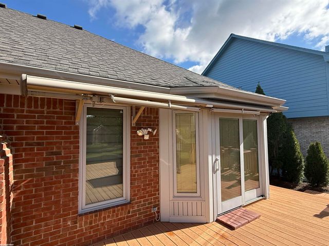 15916 French Creek Drive, Fraser, MI 48026